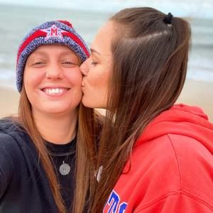 Meet your Posher, Alaya